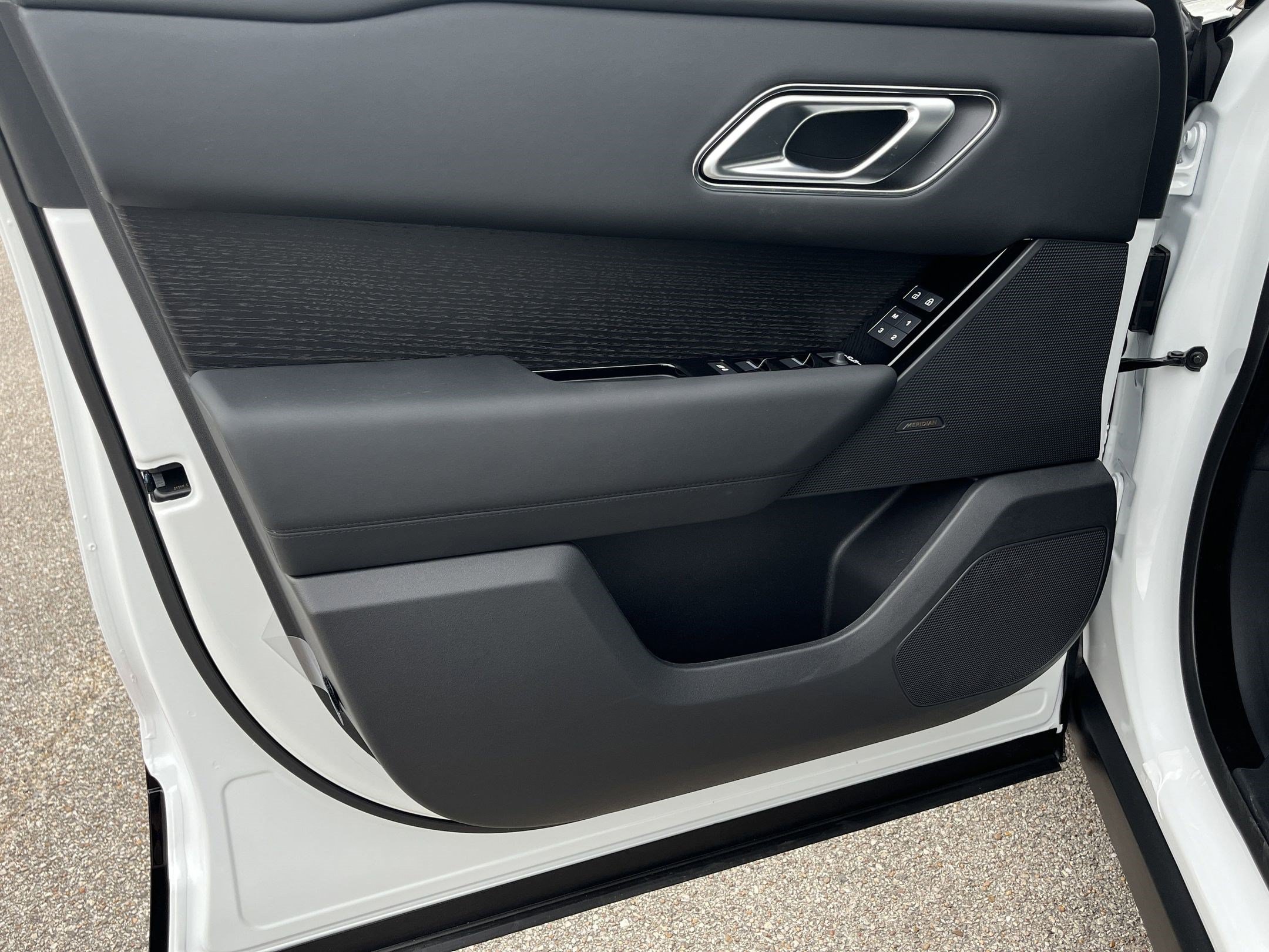 2026 Land Rover Range Rover Velar Dynamic SE - Photo 11