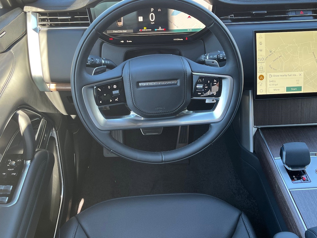 New 2026 Land Rover Range Rover P400 SE SUV