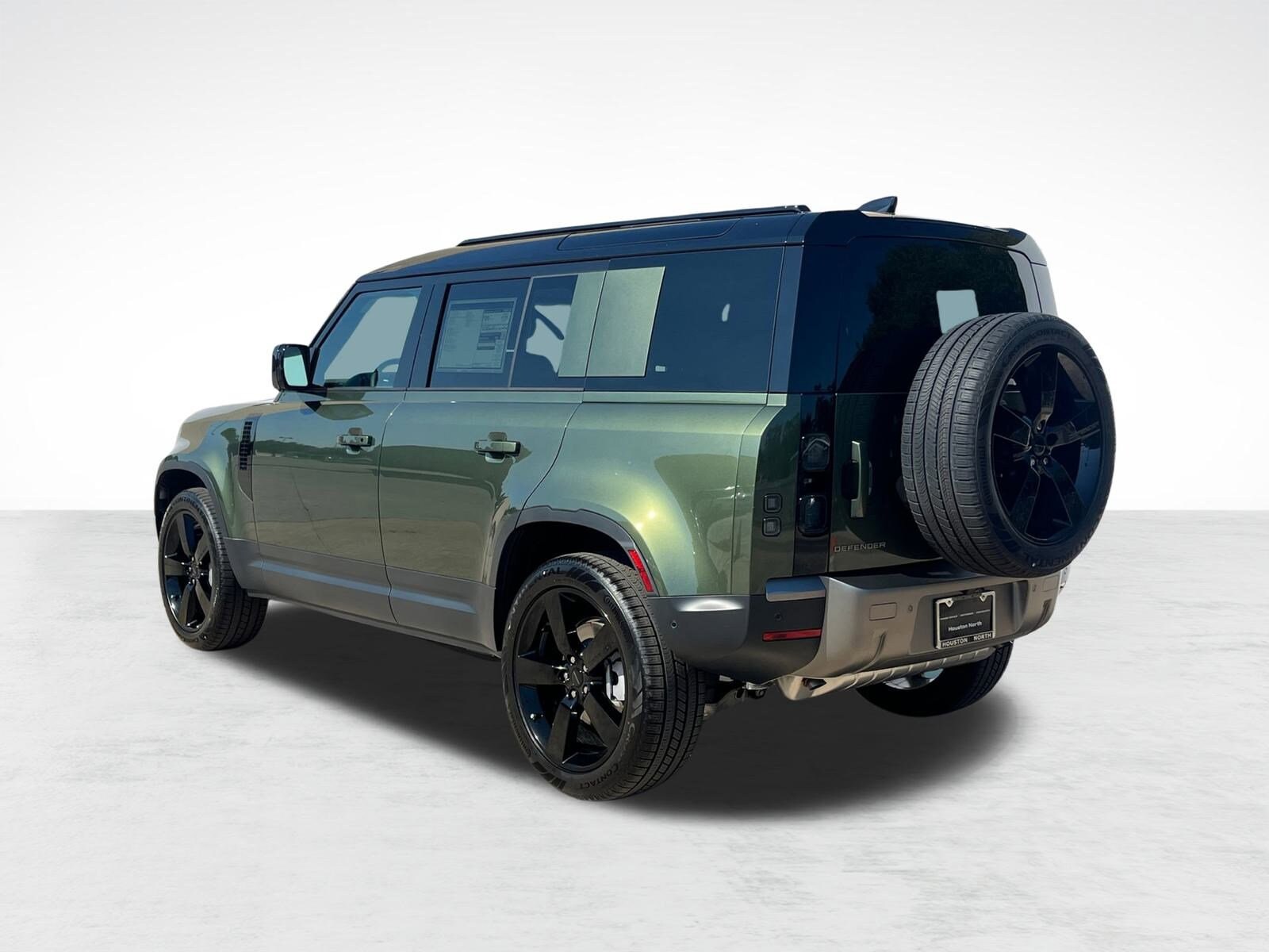 2026 Land Rover Defender 110 S photo 2