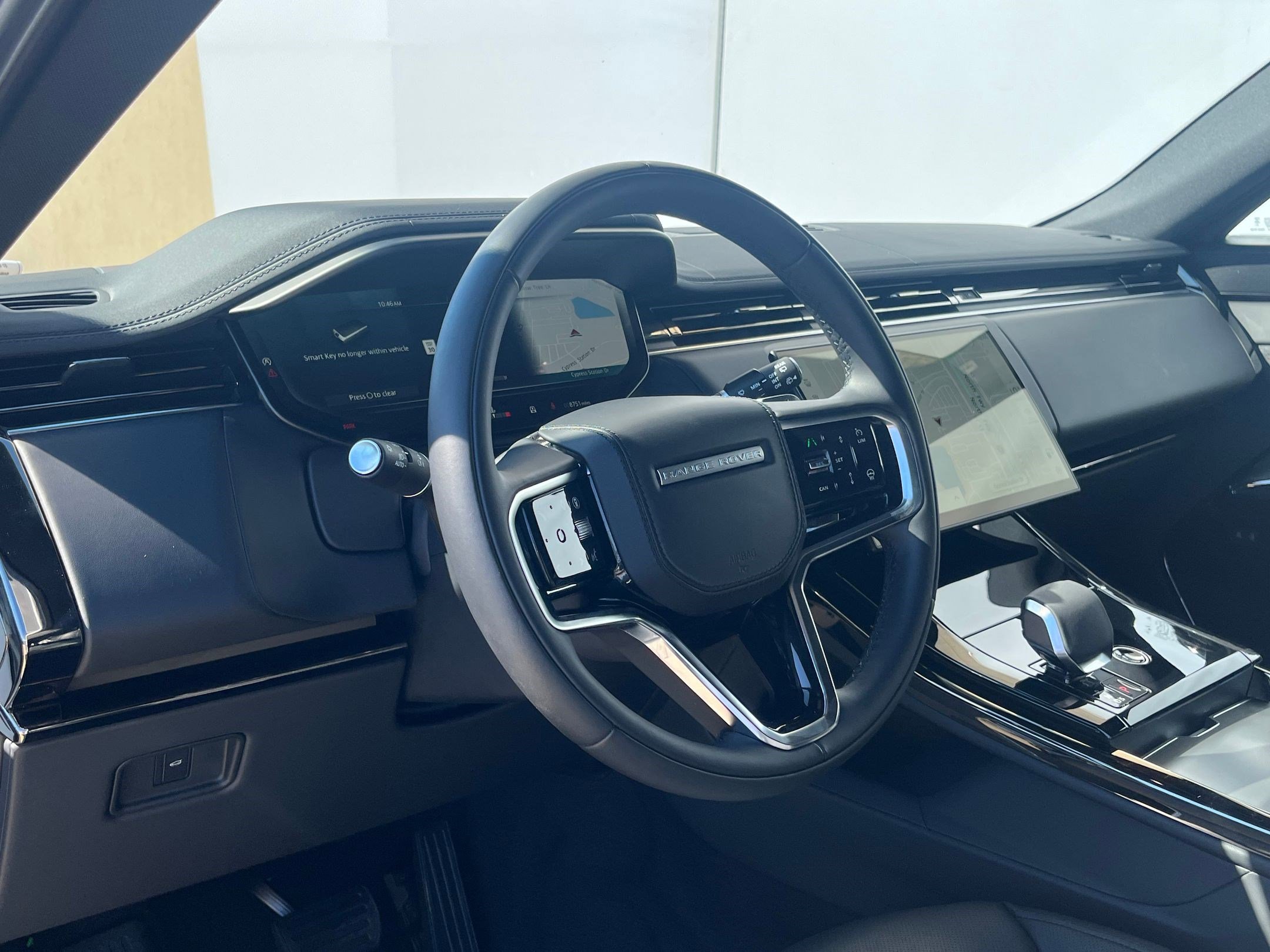 2025 Land Rover Range Rover Sport P360 SE photo 4