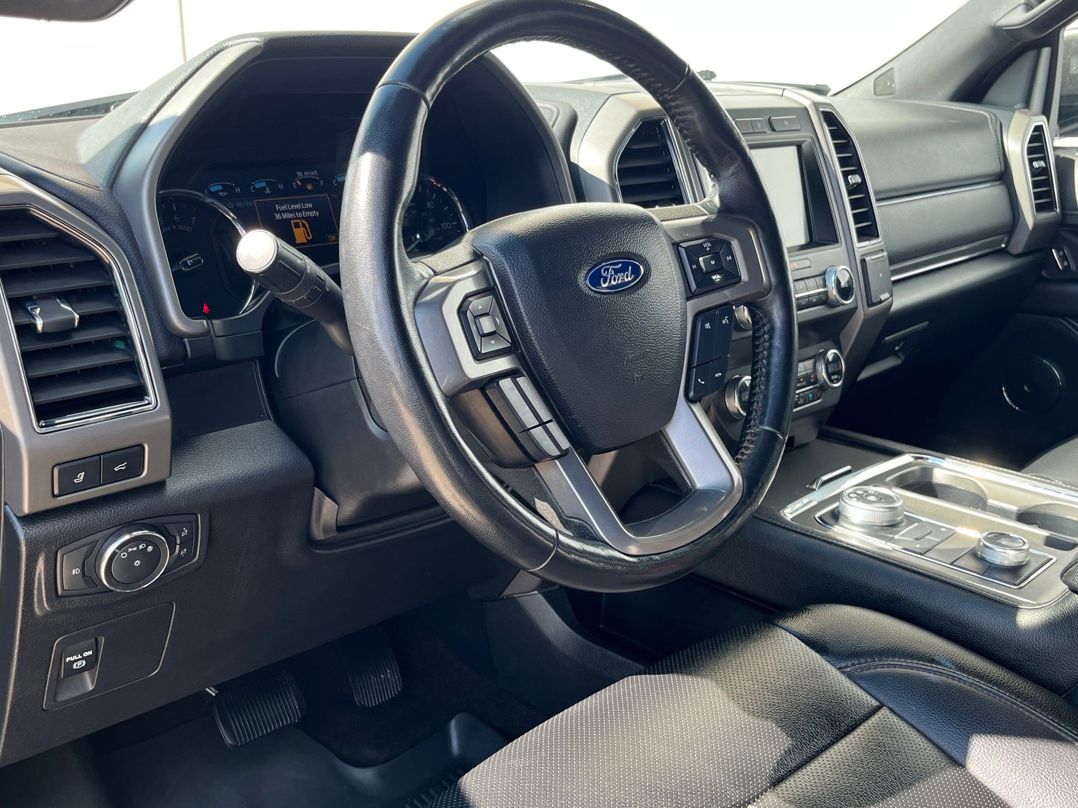 2021 Ford Expedition XLT photo 3