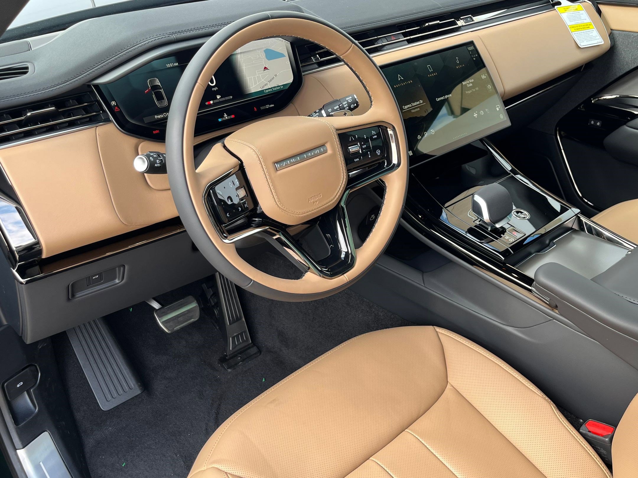 2025 Land Rover Range Rover P530 Dynamic SE photo 3