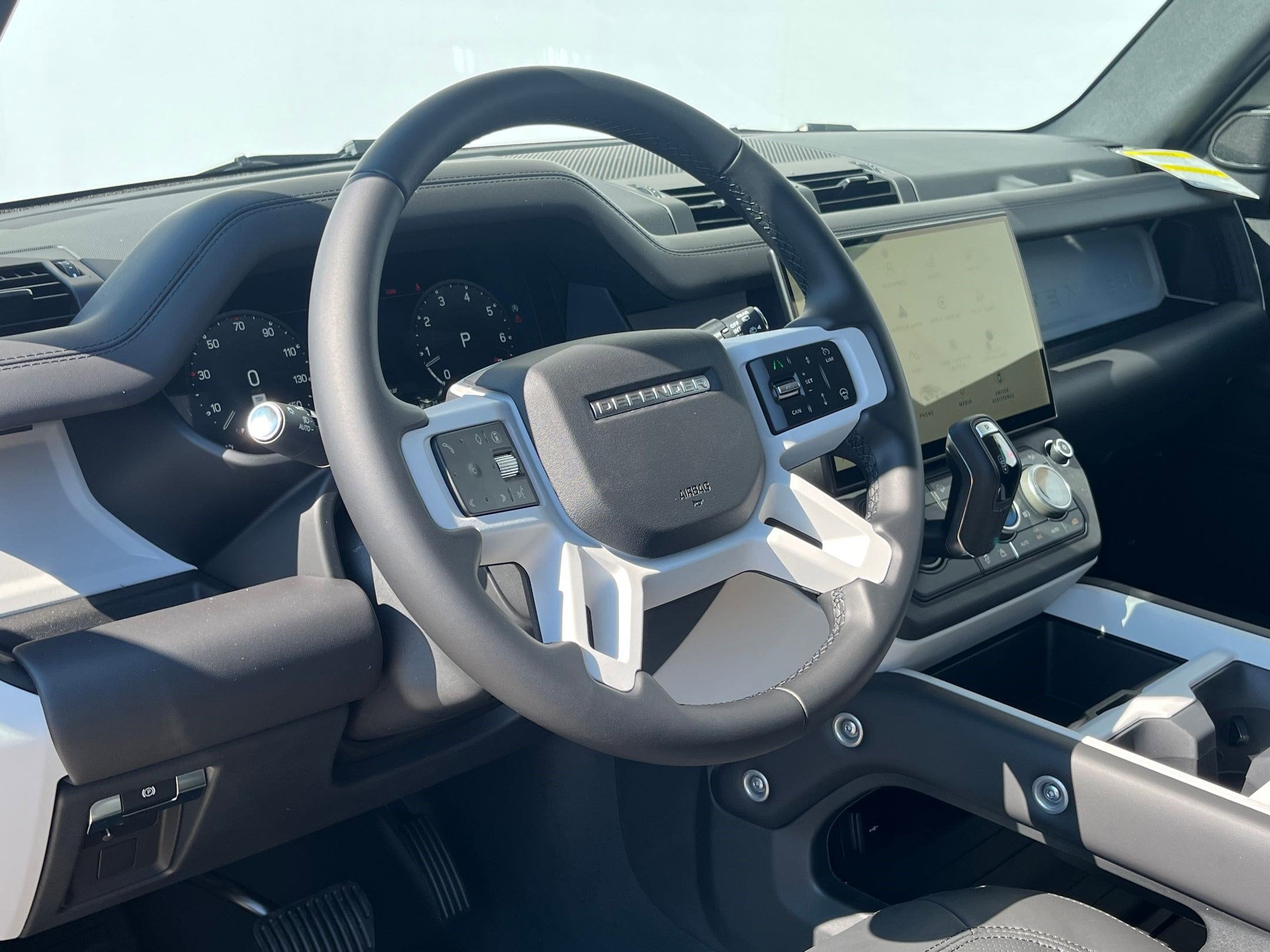2026 Land Rover Defender S - Photo 4