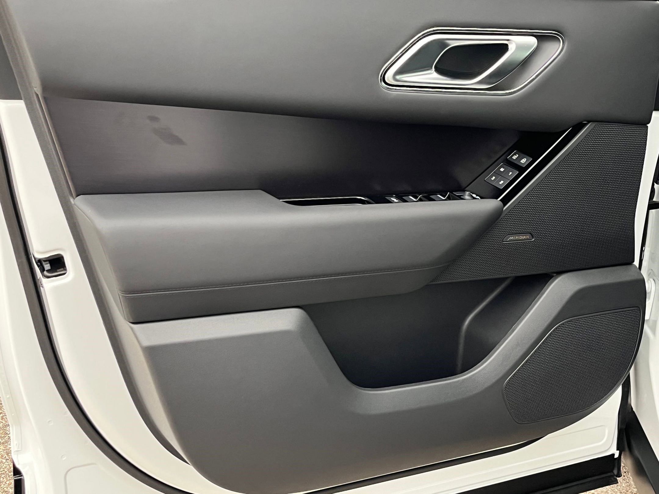 2026 Land Rover Range Rover Velar Dynamic SE - Photo 12