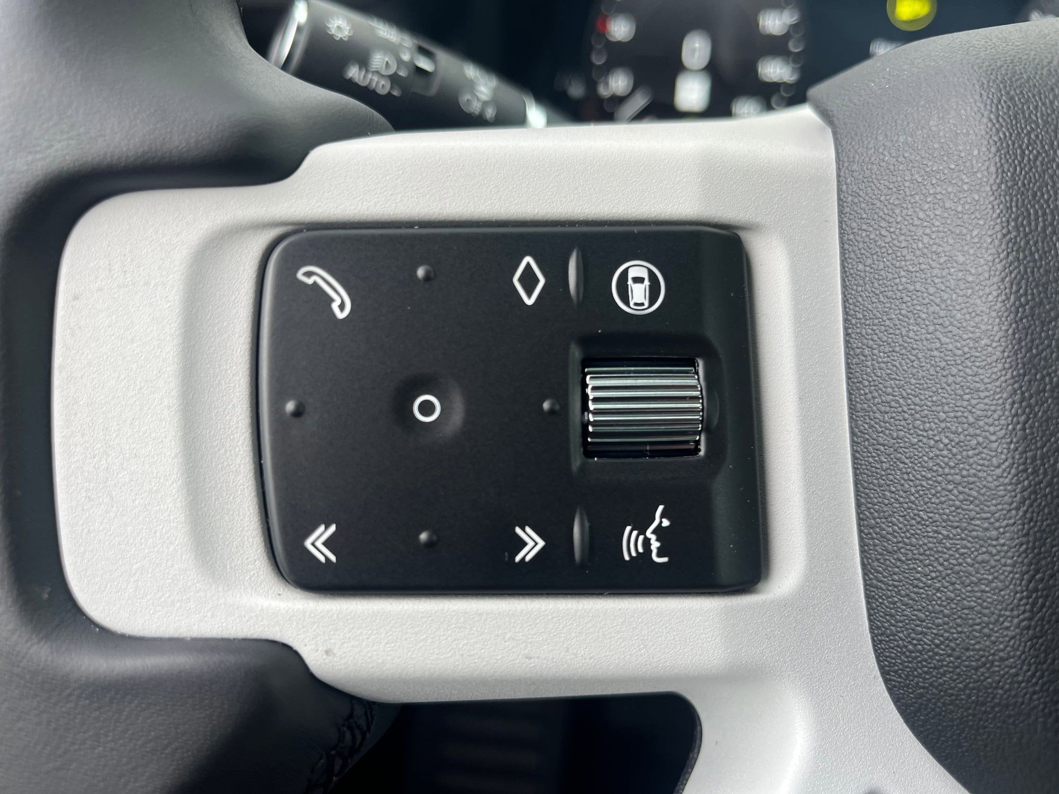 2026 Land Rover Defender S - Photo 16