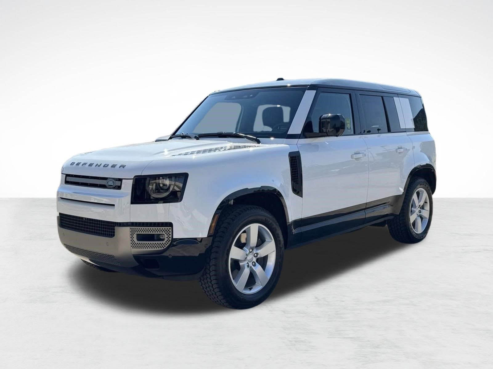 2025 Land Rover Defender 110 X-Dynamic SE P500's photo