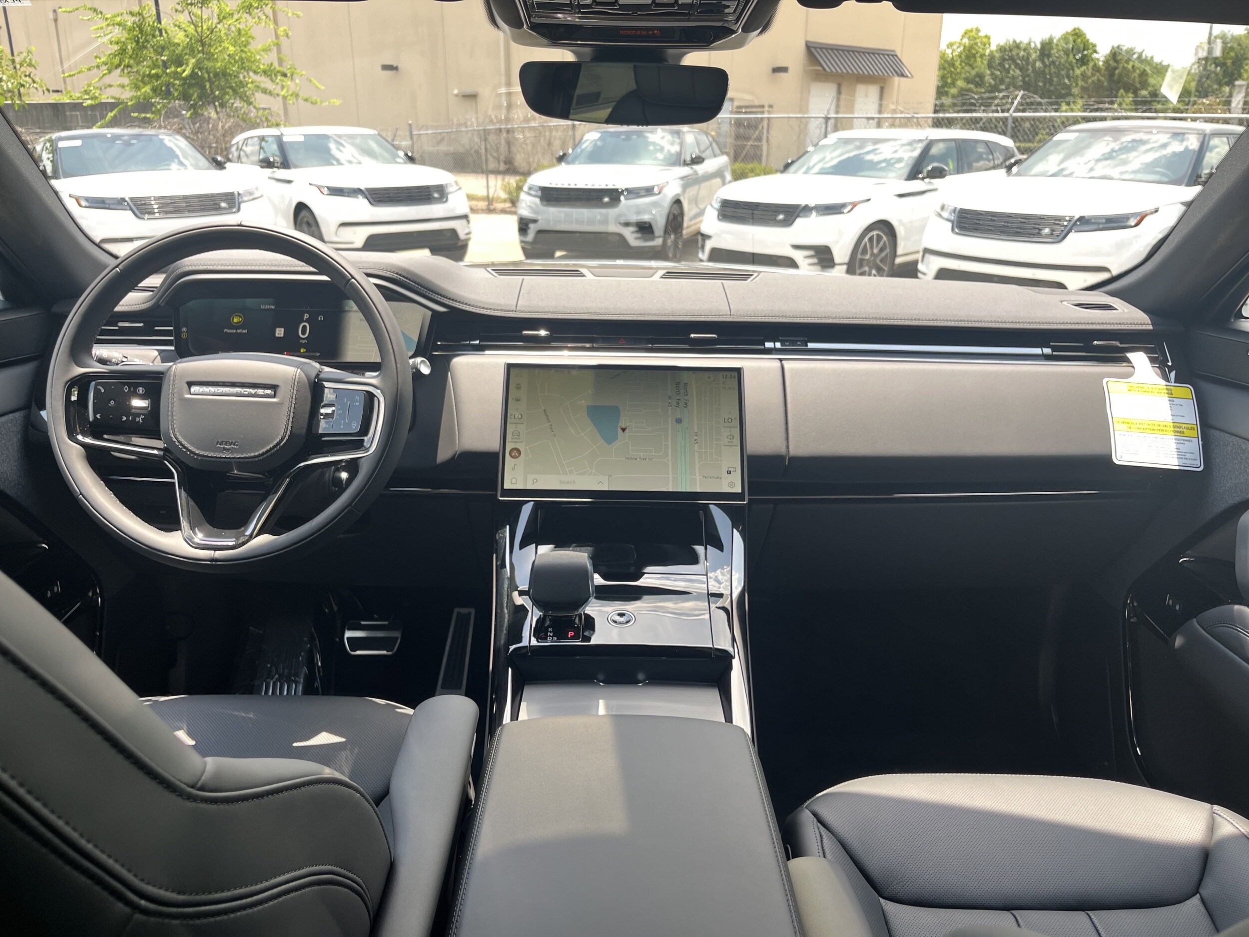 2025 Land Rover Range Rover Sport P530 Dynamic SE photo 4