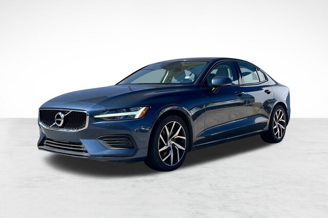 2020 Volvo S60 T6 Momentum Sedan