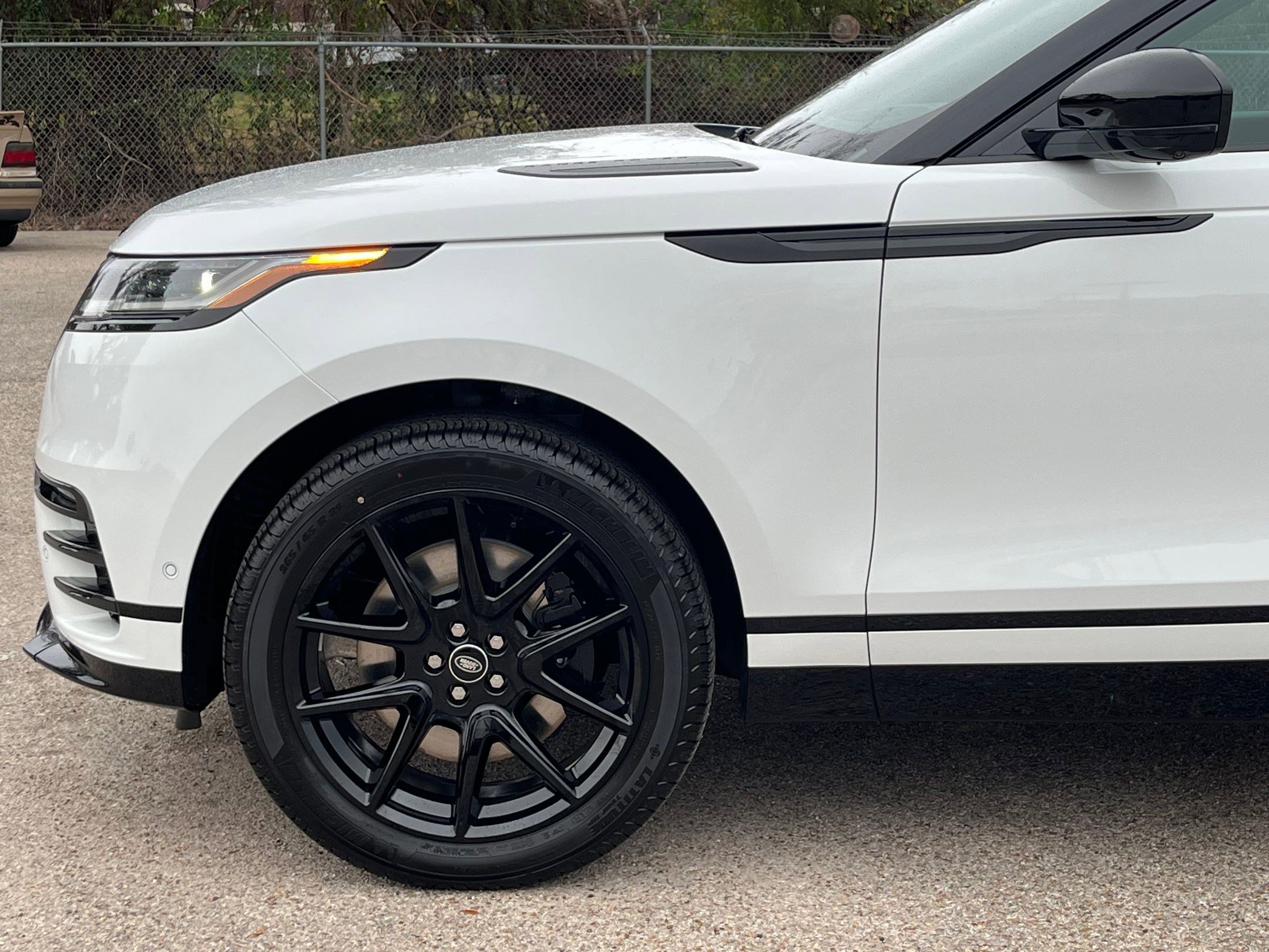 2026 Land Rover Range Rover Velar Dynamic SE - Photo 11