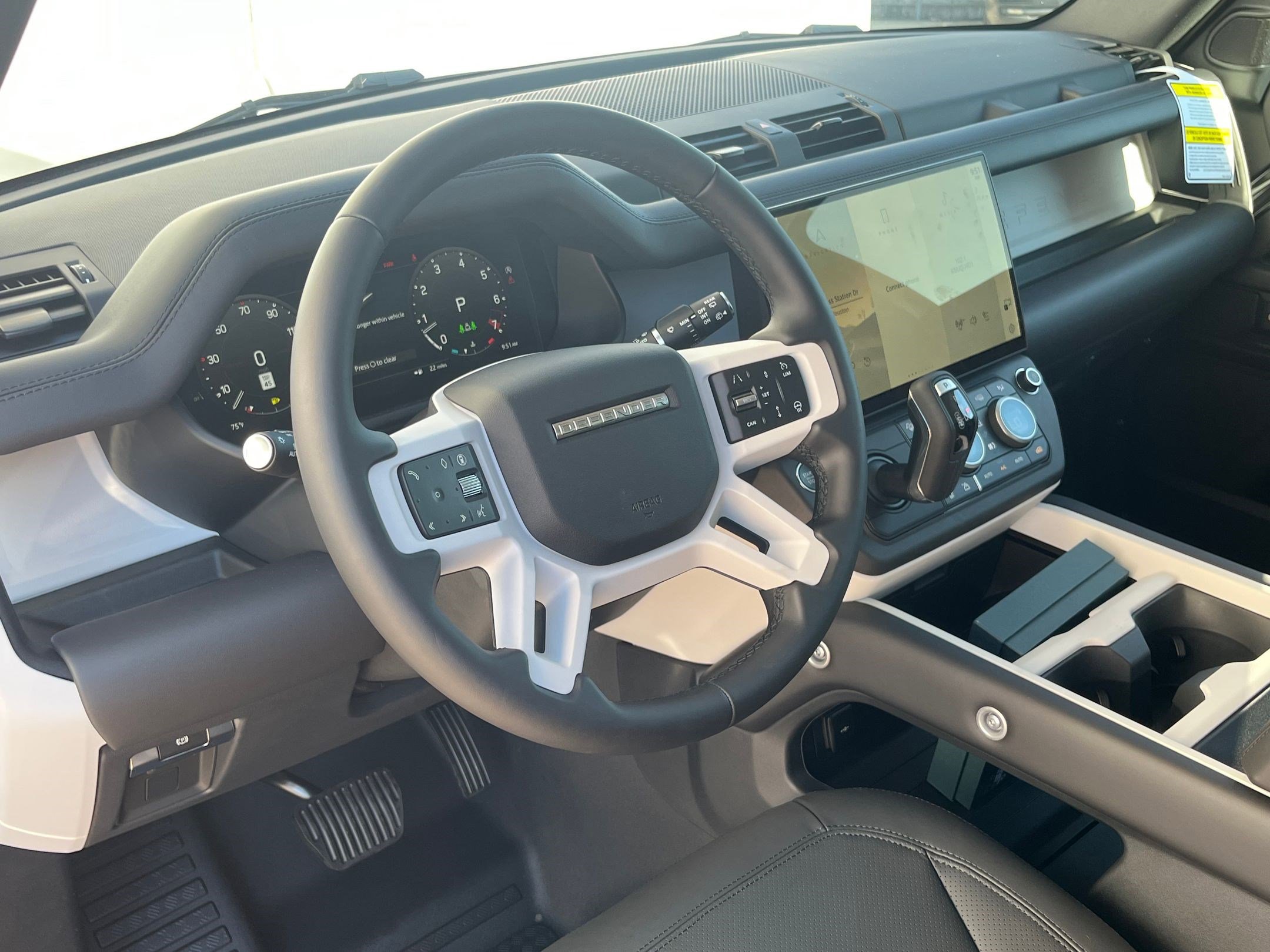 2026 Land Rover Defender 110 S photo 4