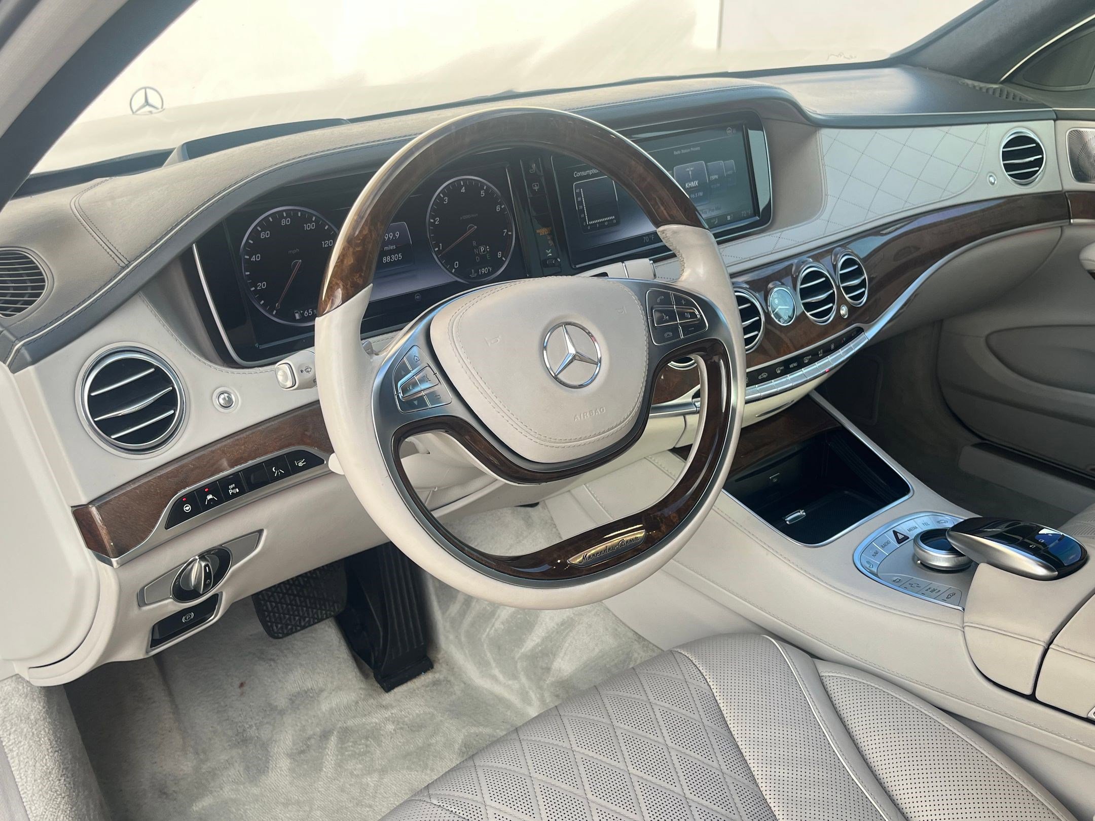 2015 Mercedes Benz S 600 photo 3