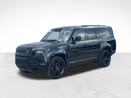 2025 Land Rover Defender 130 V8 SUV