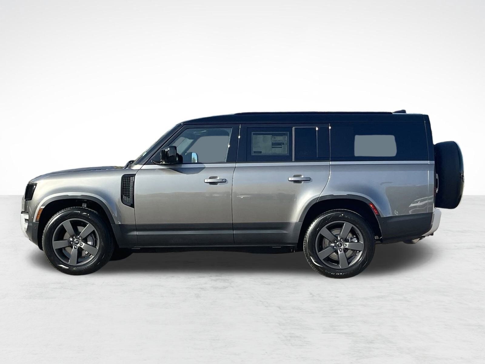 2025 Land Rover Defender 130 S photo 2