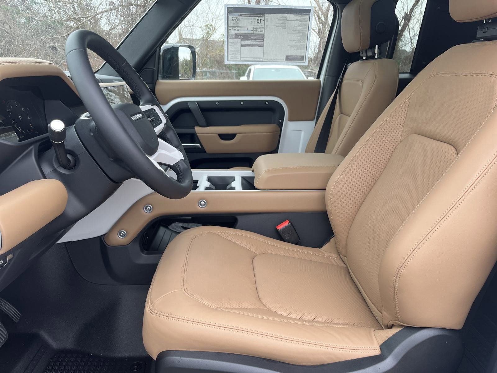 2025 Land Rover Defender 90 X-Dynamic SE photo 4