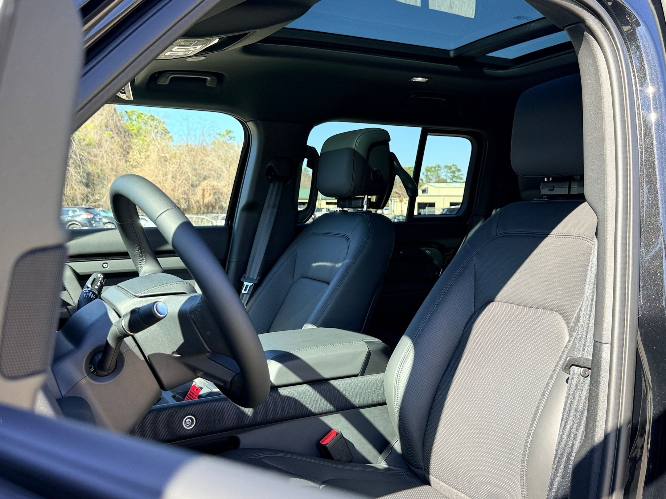 2025 Land Rover Defender Outbound - Photo 6