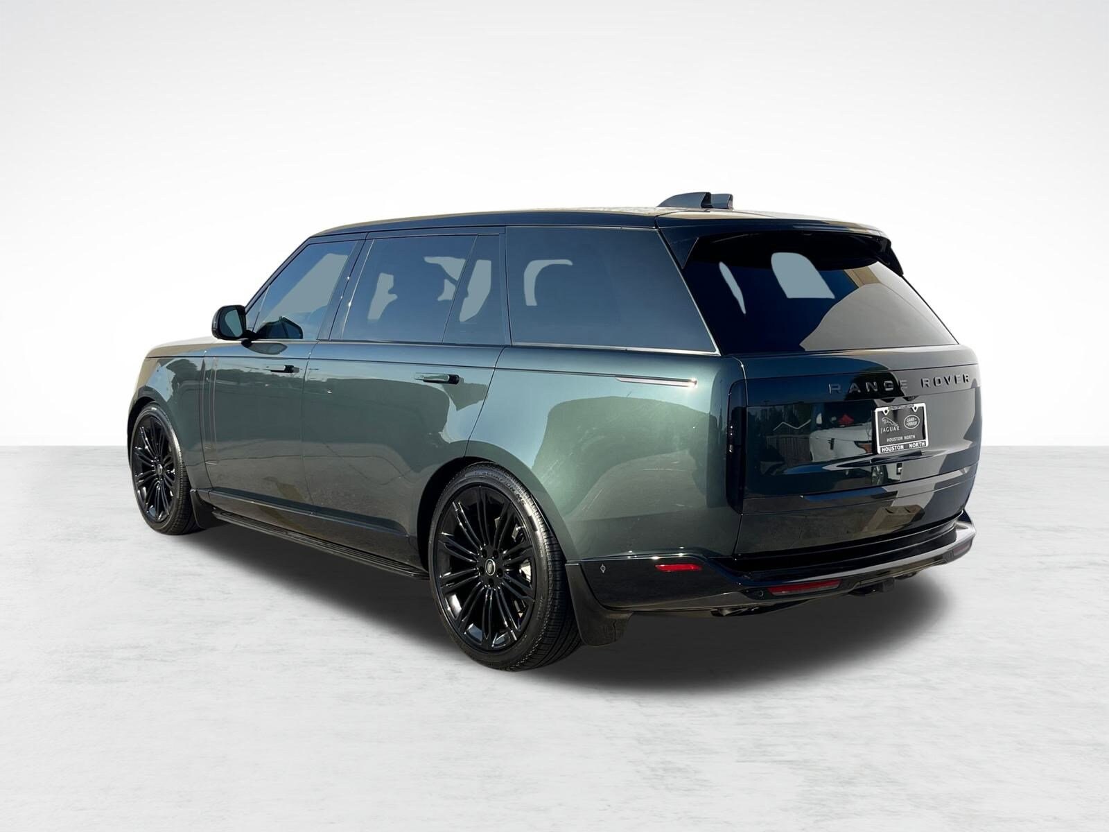 2025 Land Rover Range Rover SE photo 2