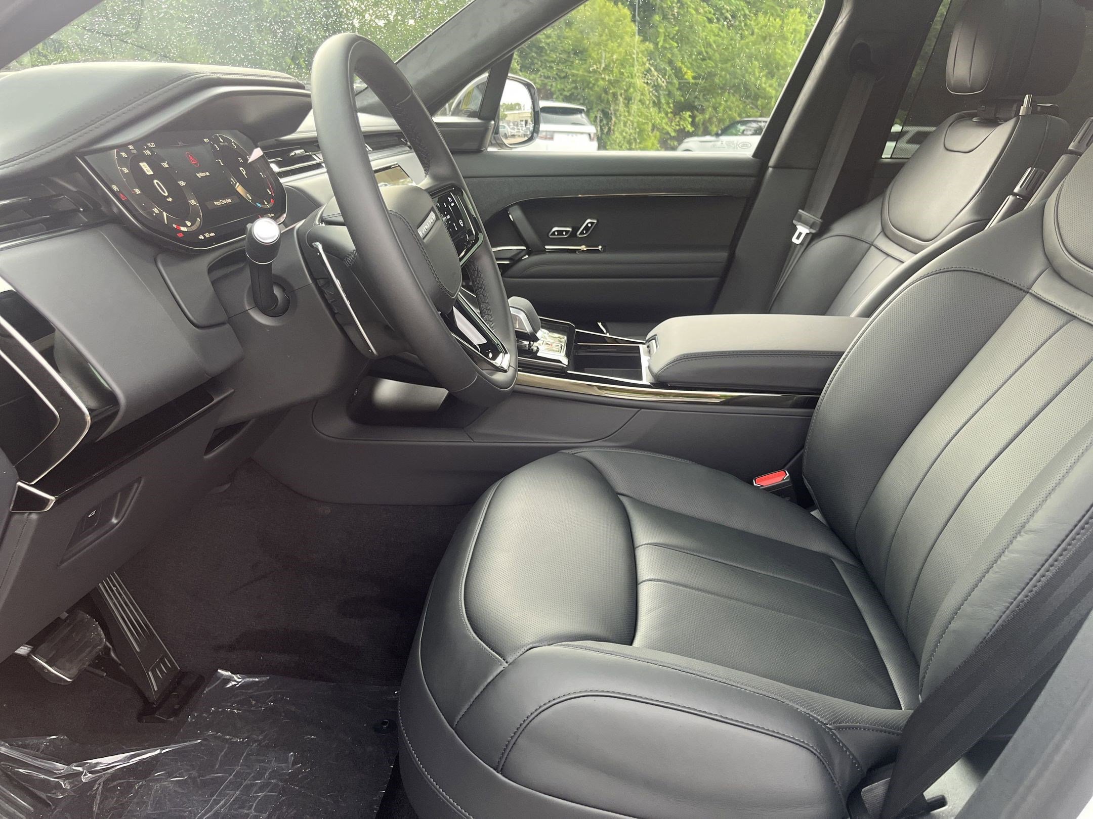 2025 Land Rover Range Rover Sport P530 Autobiography photo 2