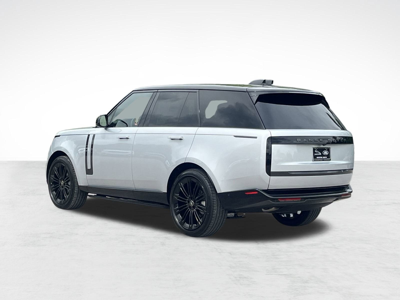 2025 Land Rover Range Rover SE photo 2