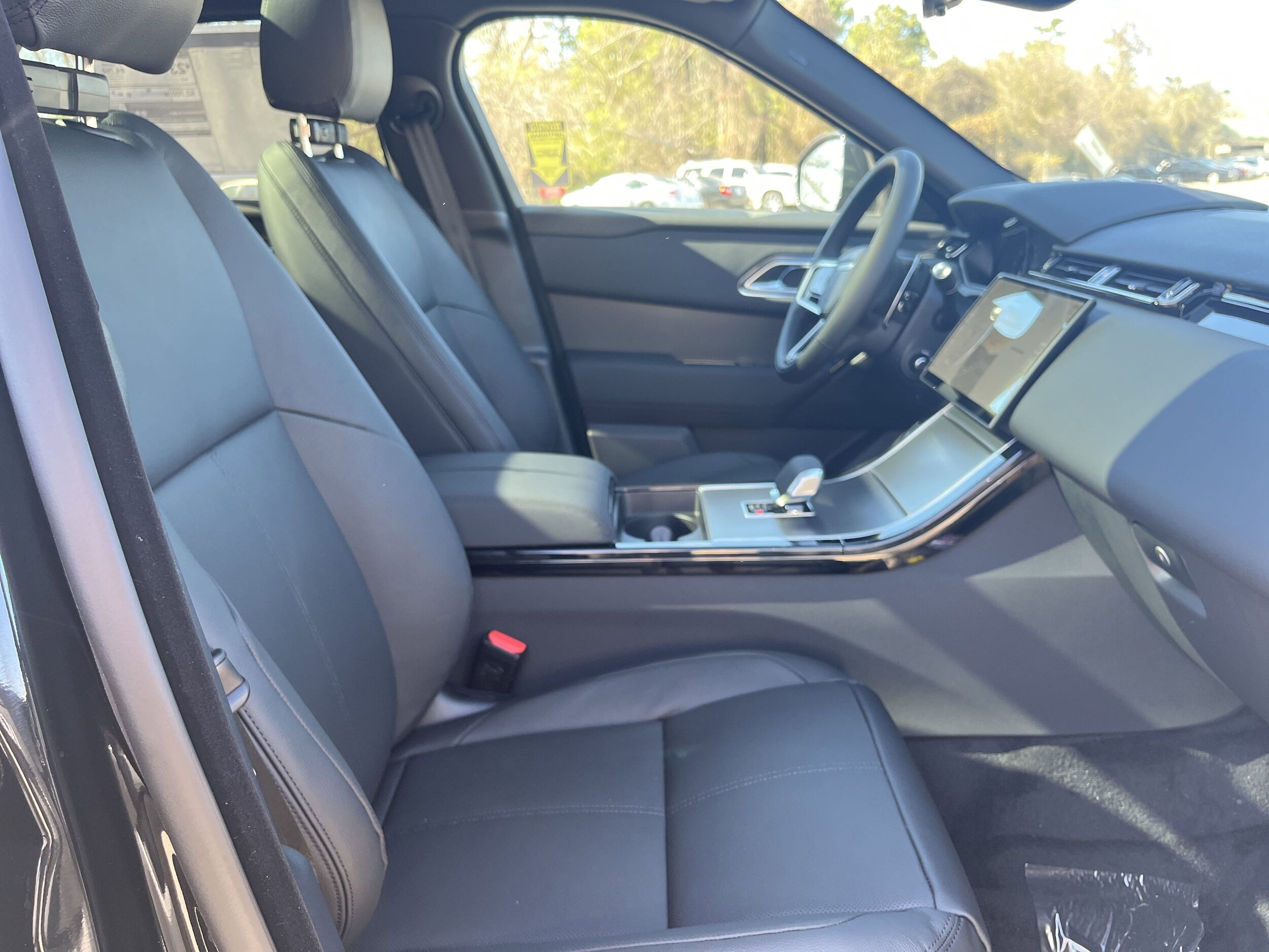 2026 Land Rover Range Rover Velar P250 S photo 4