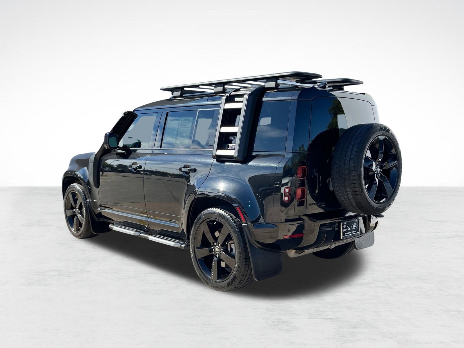 2022 Land Rover Defender X-Dynamic SE photo 3
