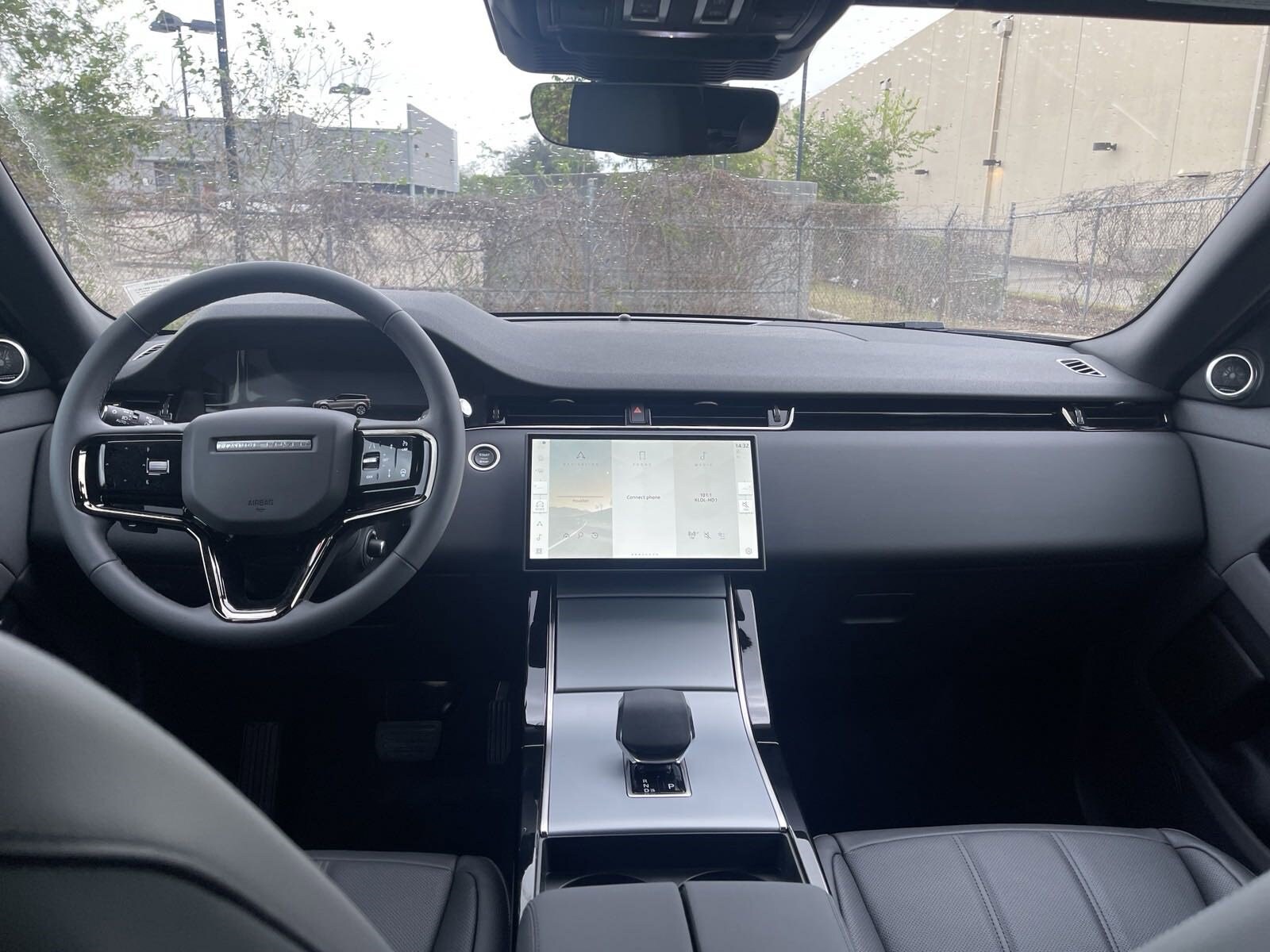 2025 Land Rover Range Rover Evoque S photo 3