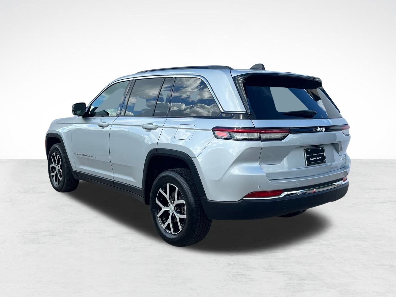 2024 Jeep Grand Cherokee Limited photo 2