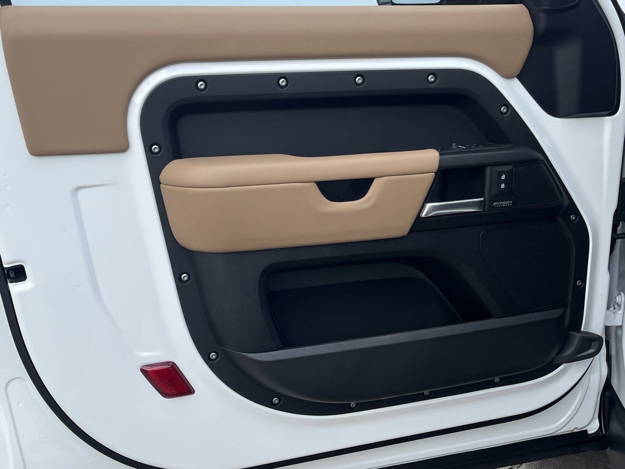 2025 Land Rover Defender V8 - Photo 20