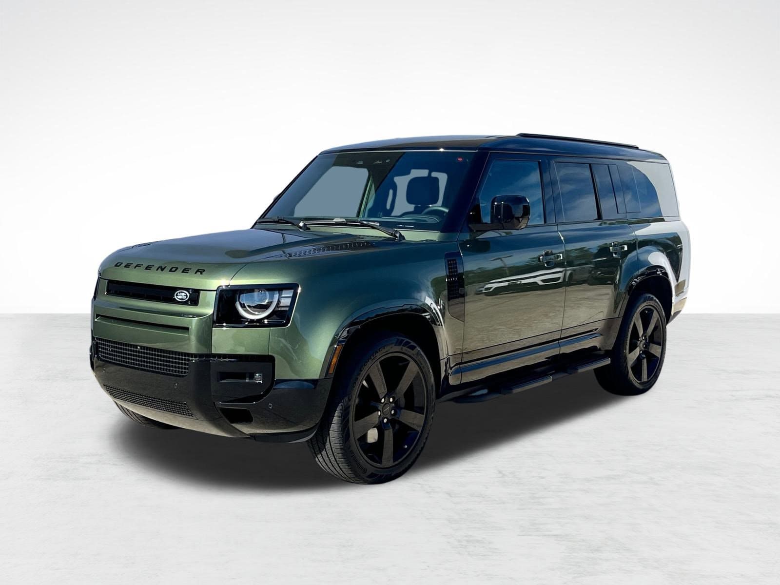 2026 Land Rover Defender X-Dynamic SE's photo