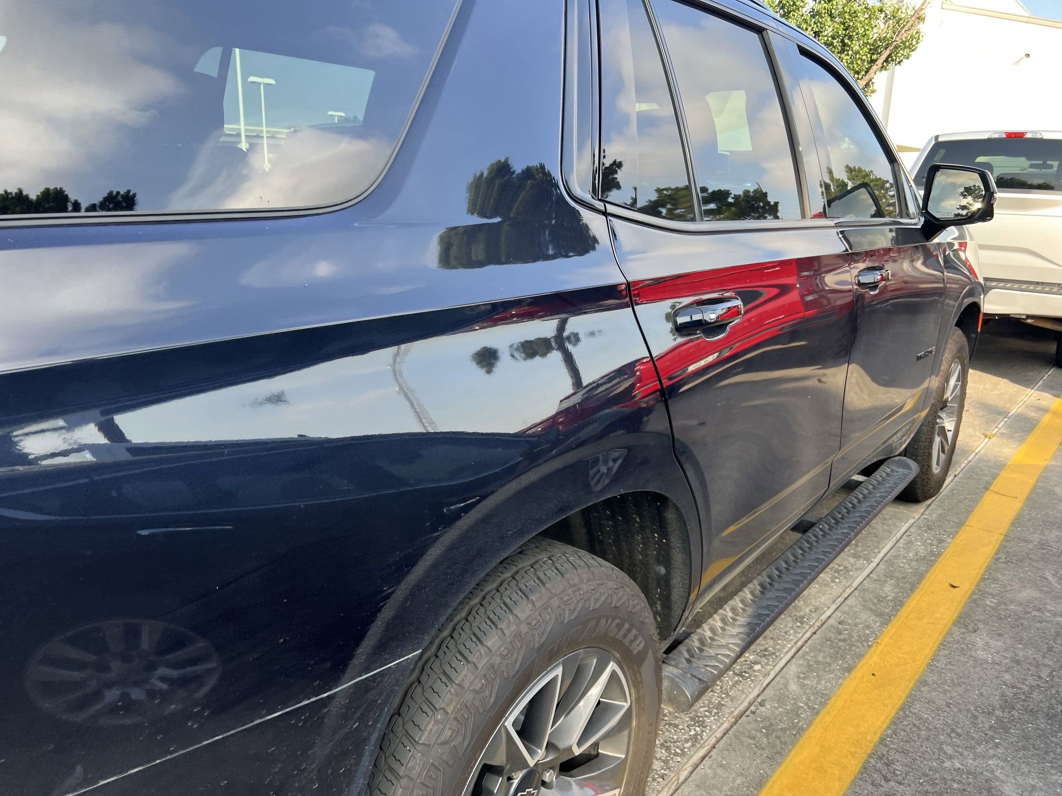 2023 Chevrolet Tahoe Z71 photo 4