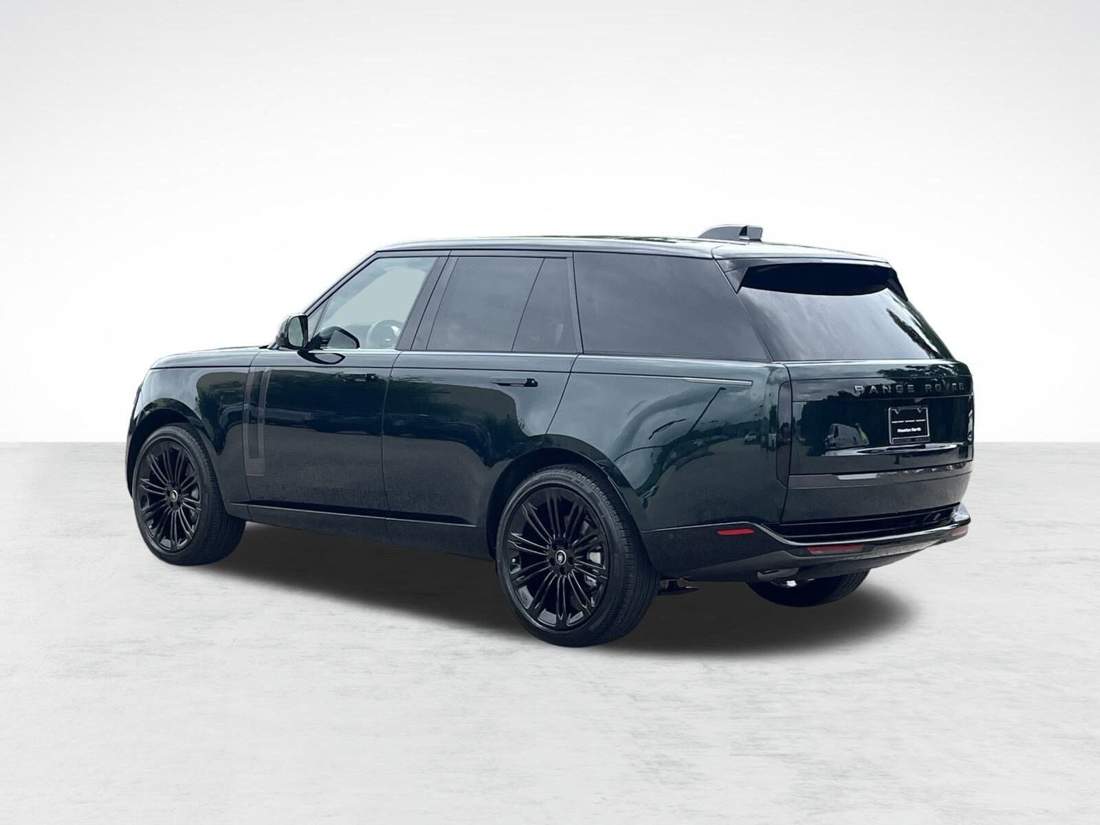 2025 Land Rover Range Rover SE photo 3