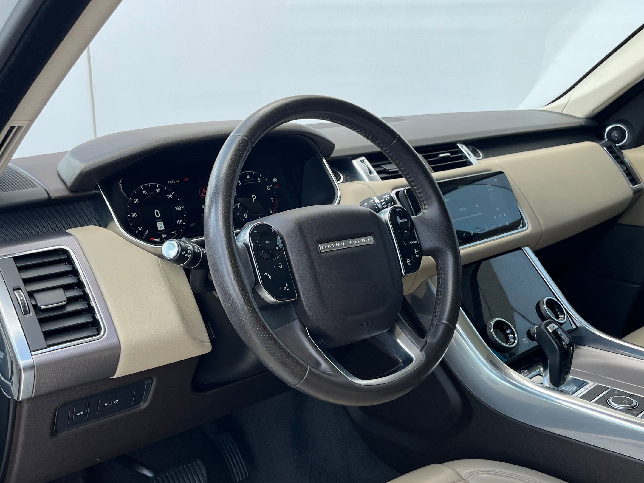 2019 Land Rover Range Rover Sport HSE photo 2