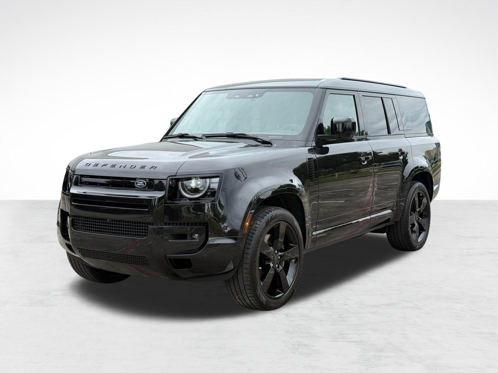 2026 Land Rover Defender 130 V8 P500's photo