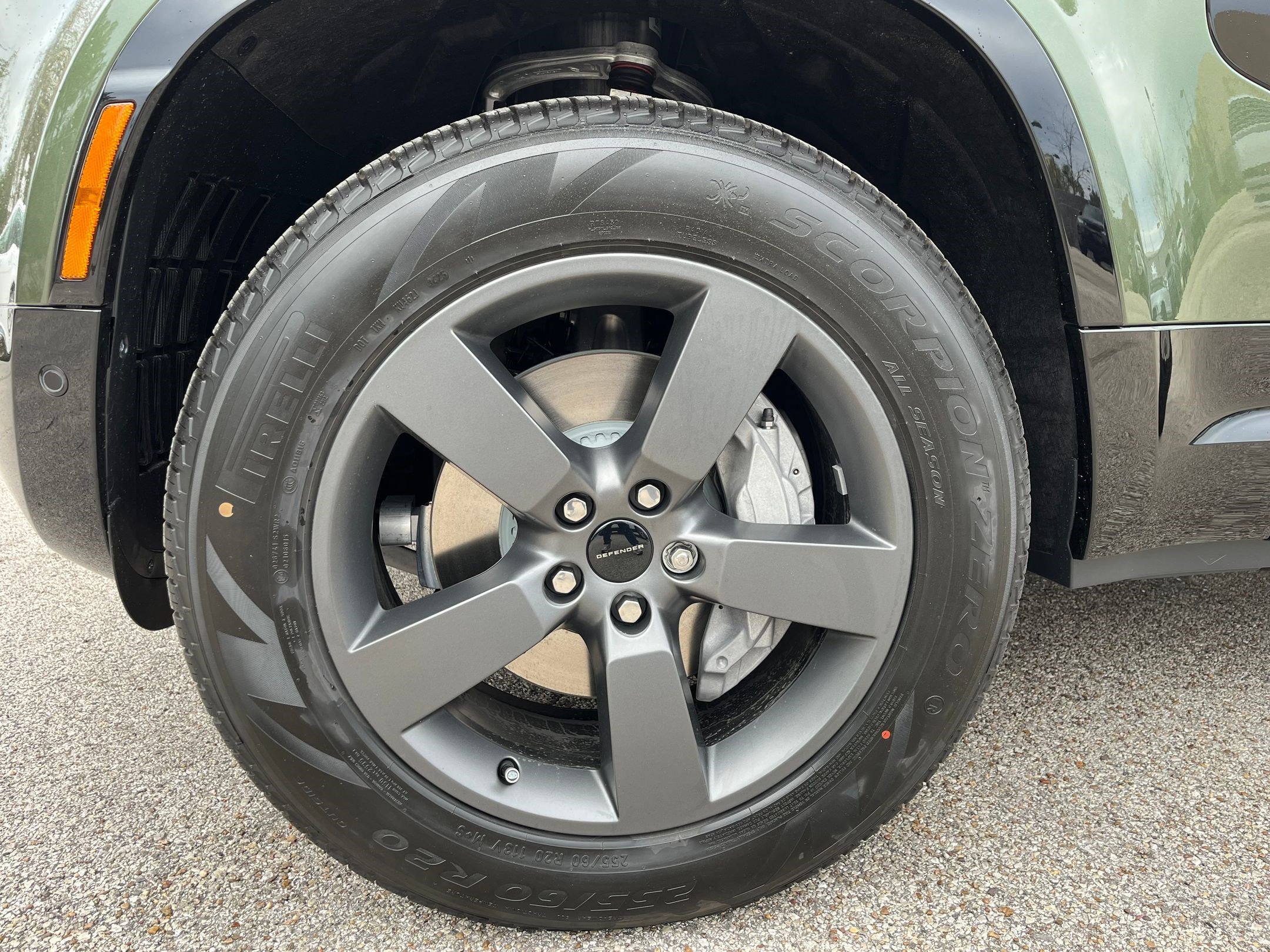 2026 Land Rover Defender X-Dynamic SE - Photo 10
