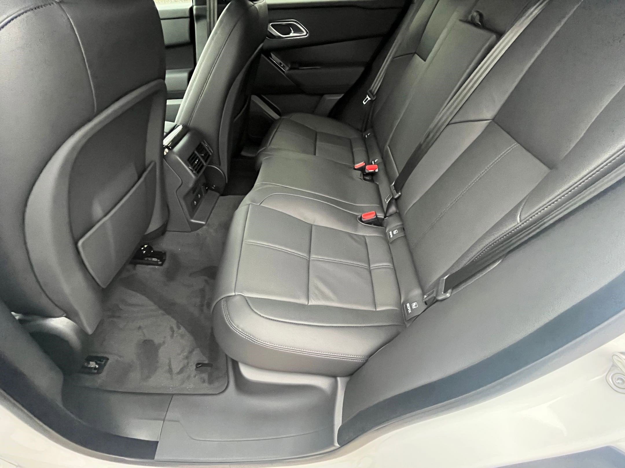 2026 Land Rover Range Rover Velar Dynamic SE - Photo 13