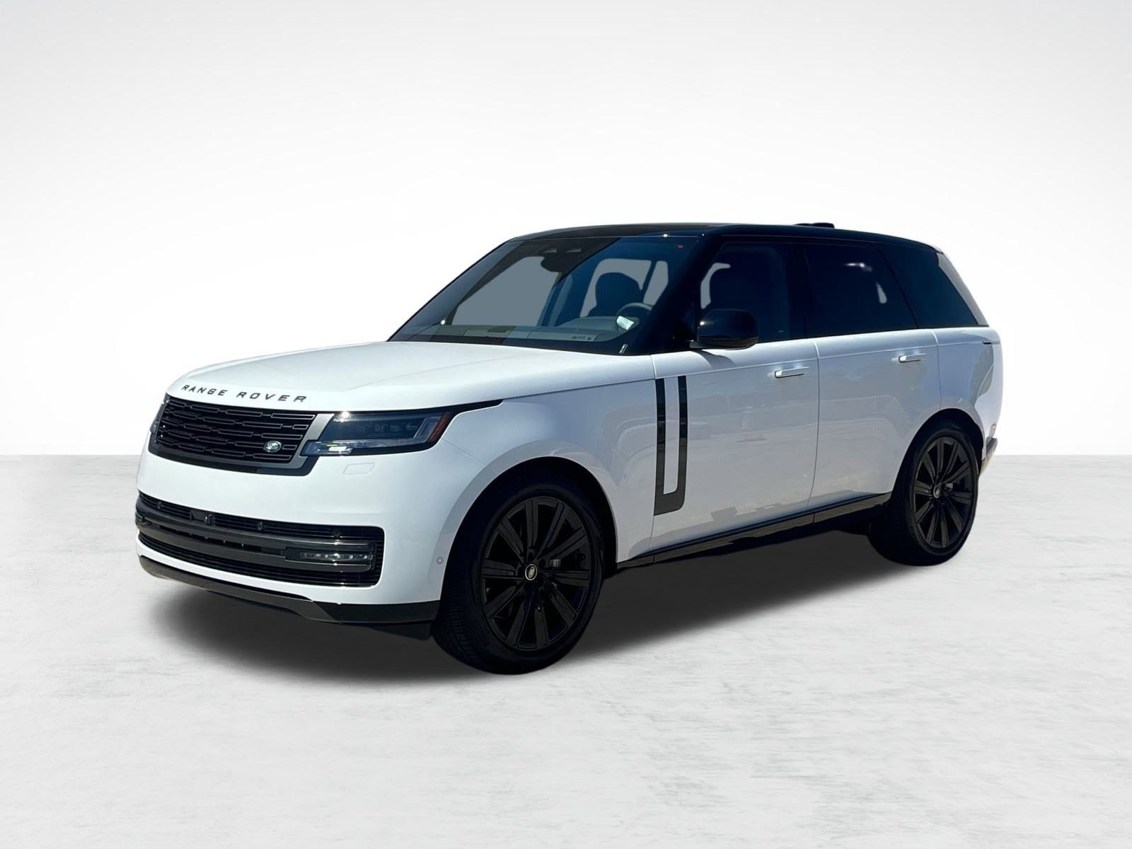2025 Land Rover Range Rover SE's photo