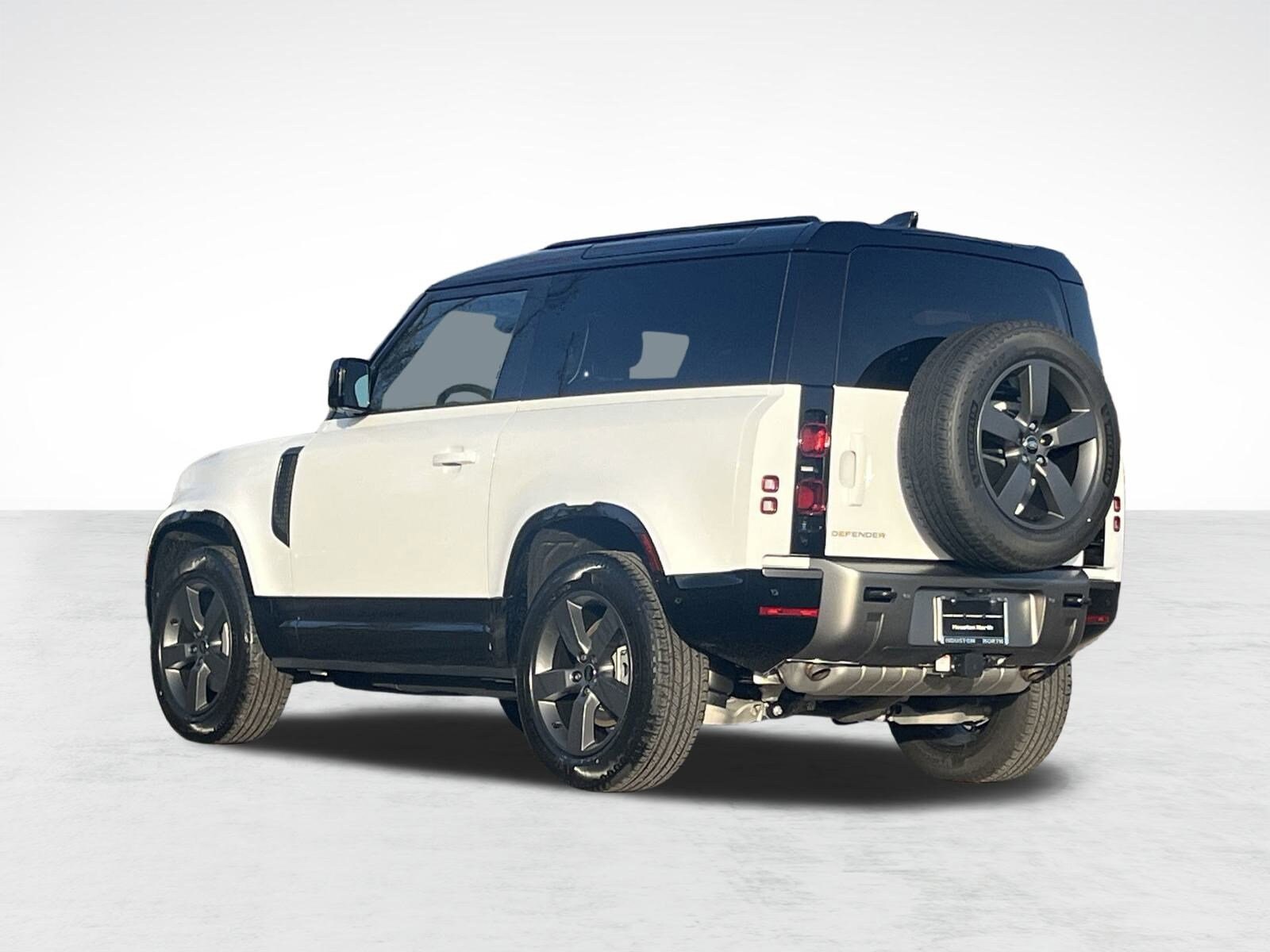 2025 Land Rover Defender 90 X-Dynamic SE photo 2
