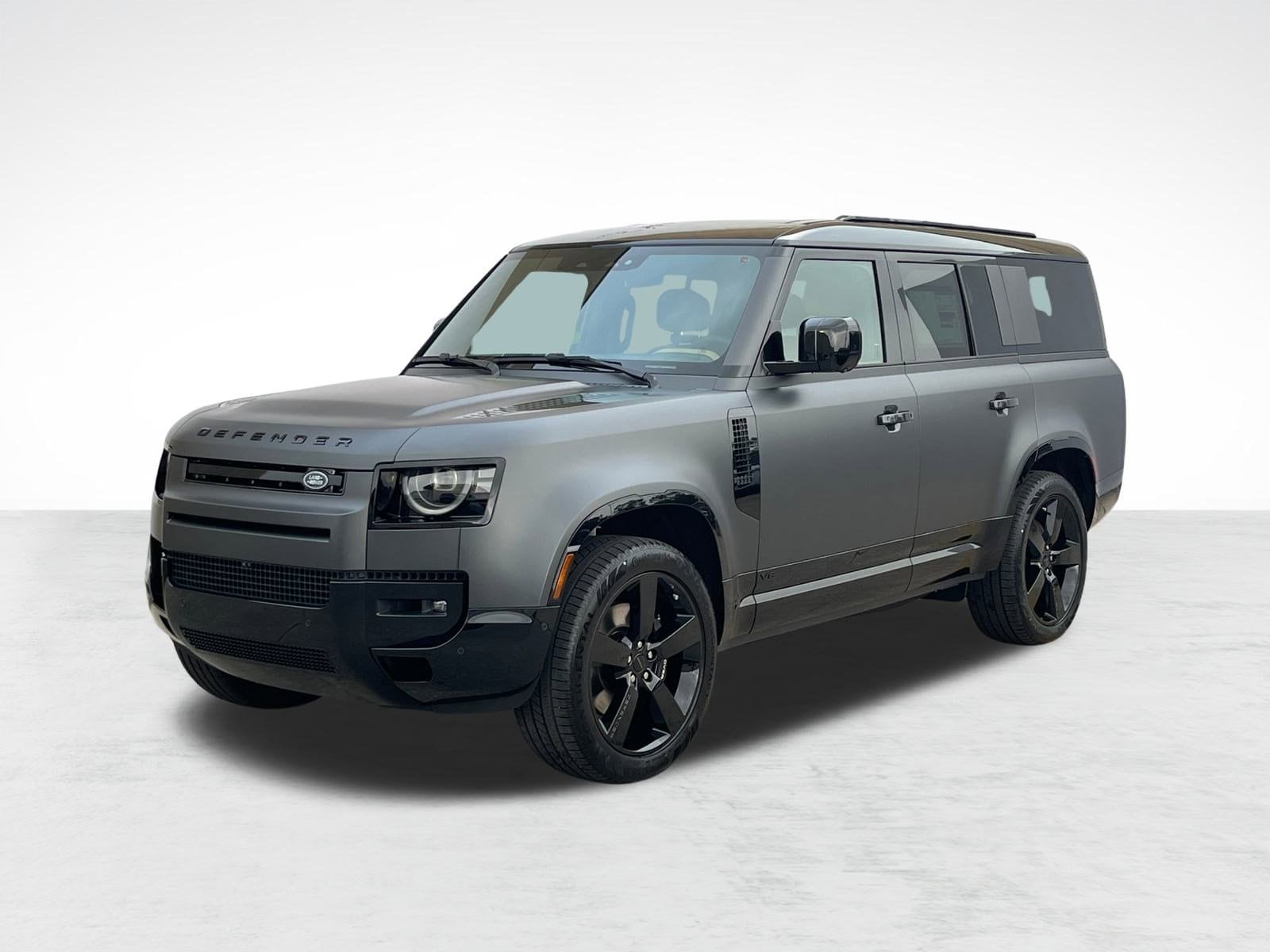 2026 Land Rover Defender V8's photo