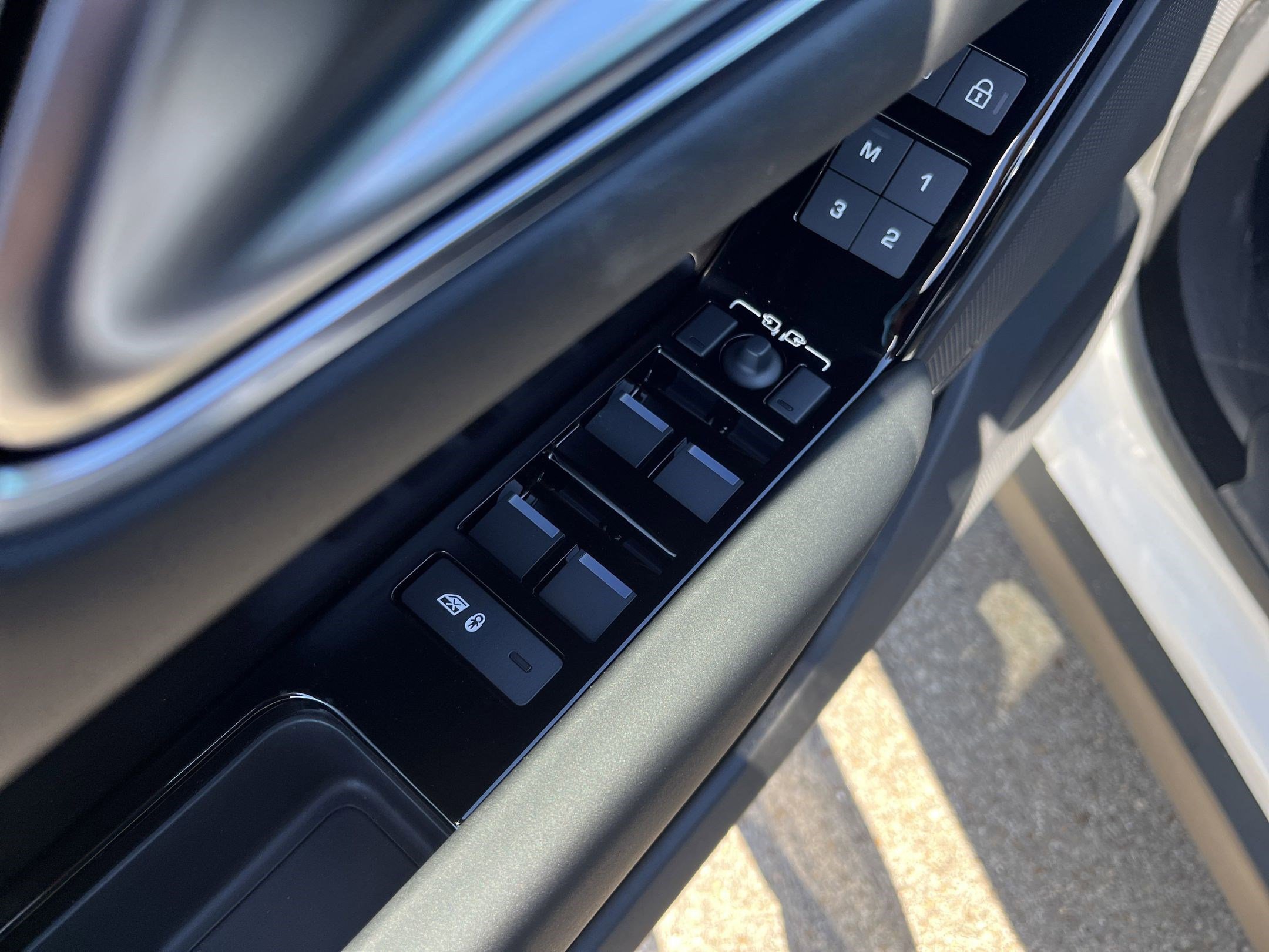 2026 Land Rover Range Rover Velar Dynamic SE - Photo 12