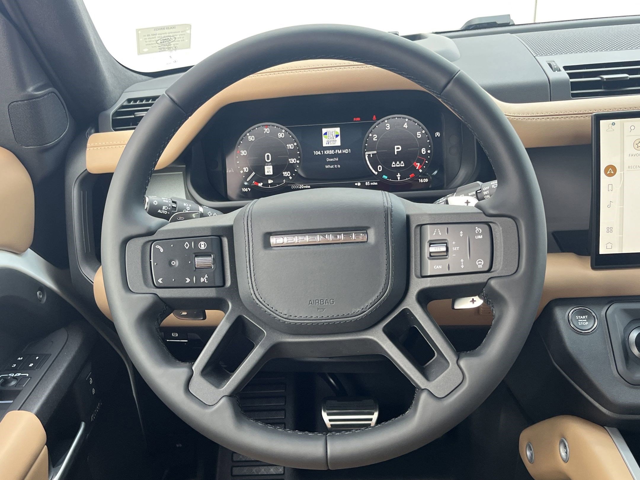2025 Land Rover Defender V8 - Photo 14