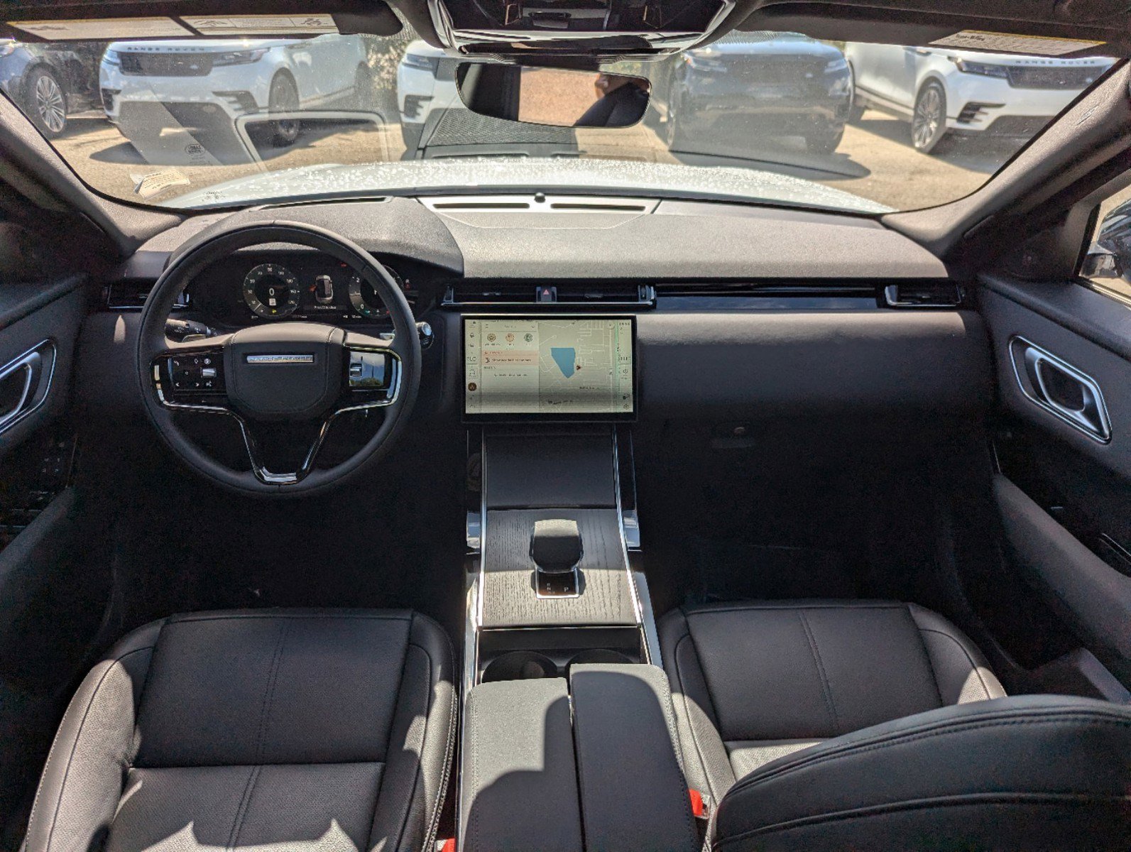 2025 Land Rover Range Rover Velar P250 S photo 4