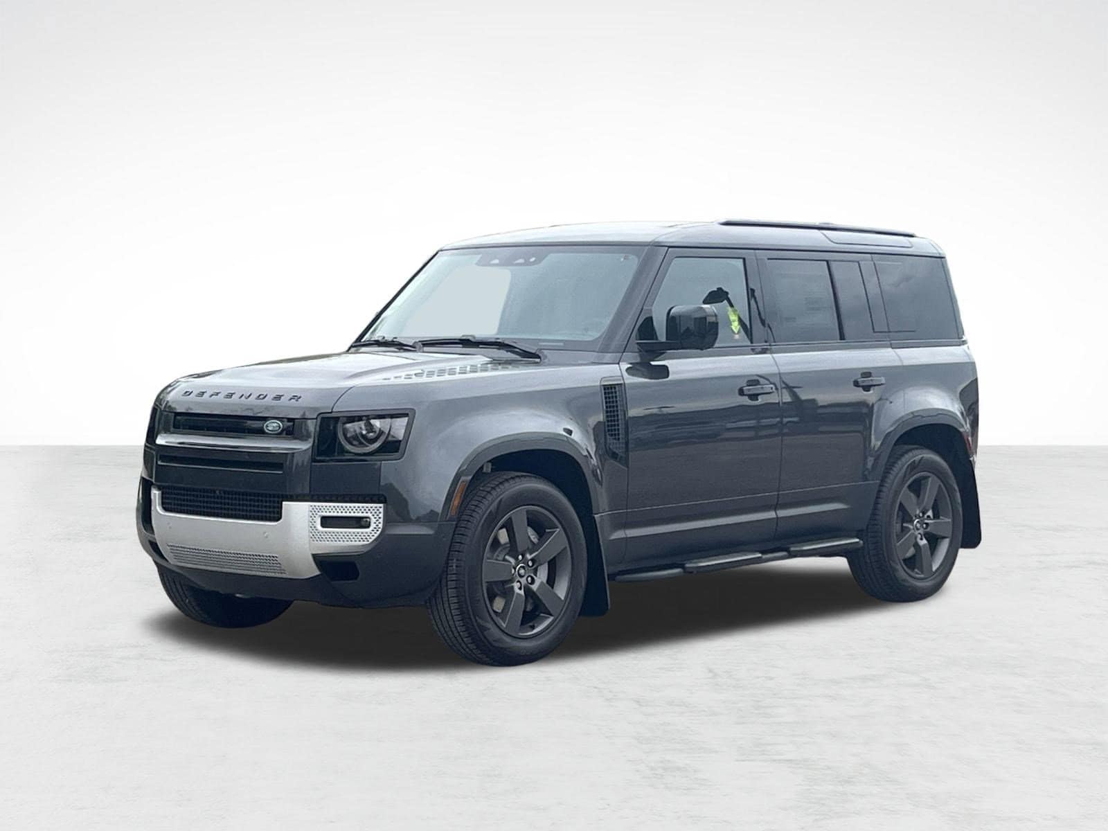 2025 Land Rover Defender S's photo