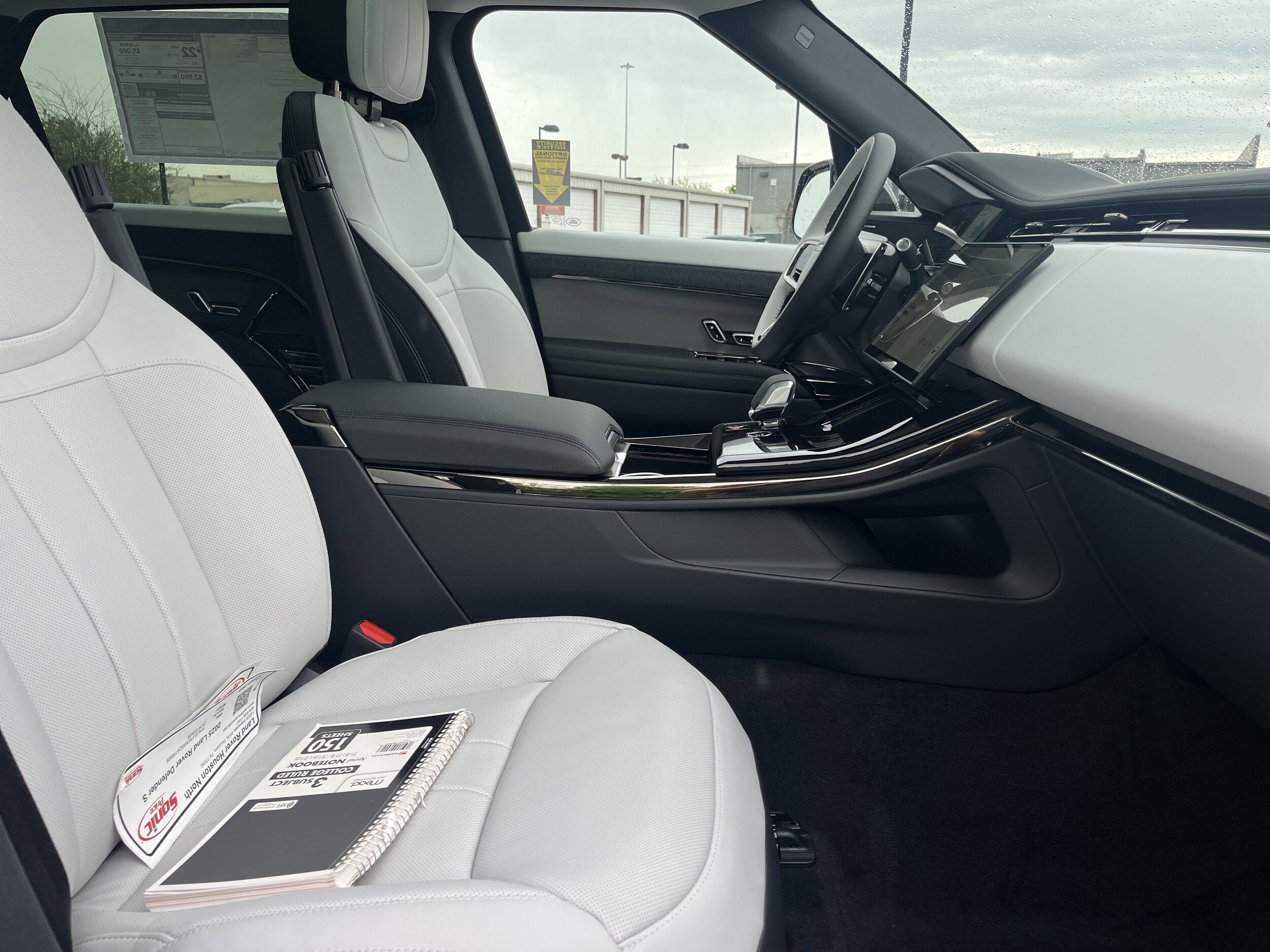 2025 Land Rover Range Rover Sport P400 Dynamic SE photo 4