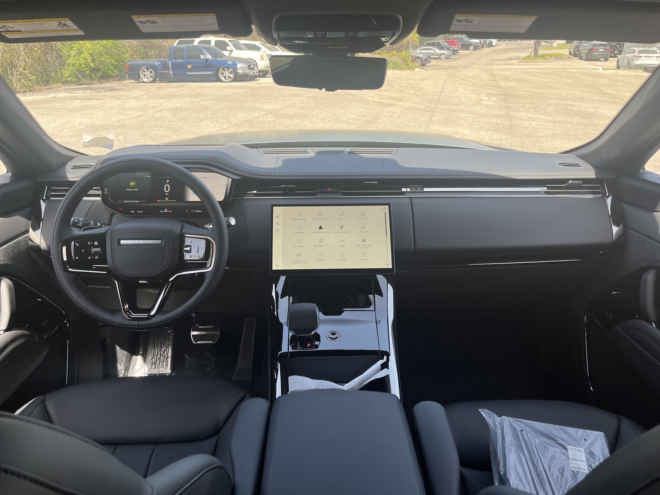 2025 Land Rover Range Rover Sport P530 Autobiography photo 3