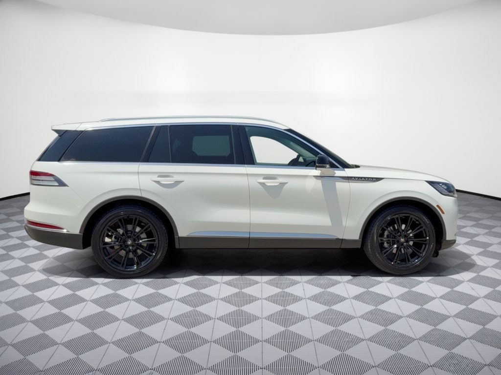 Aviator Premiere SUV