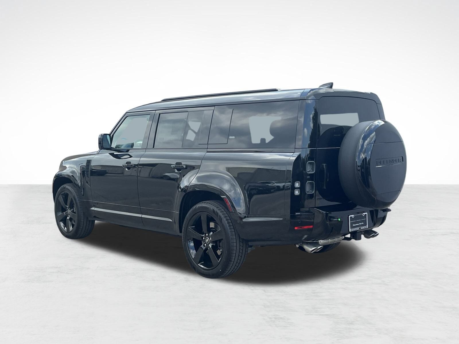 2025 Land Rover Defender 130 V8 photo 2