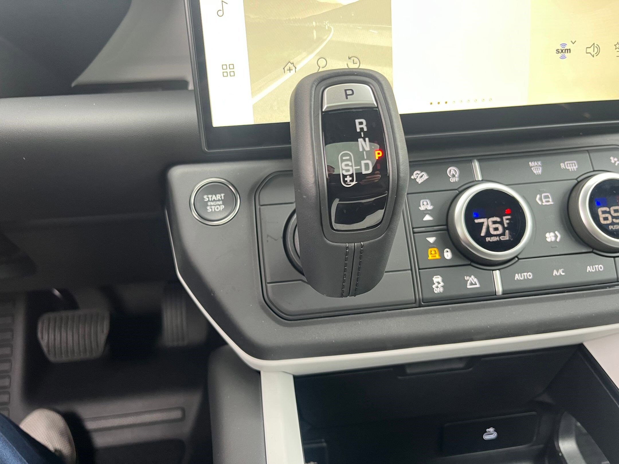 2026 Land Rover Defender S - Photo 18