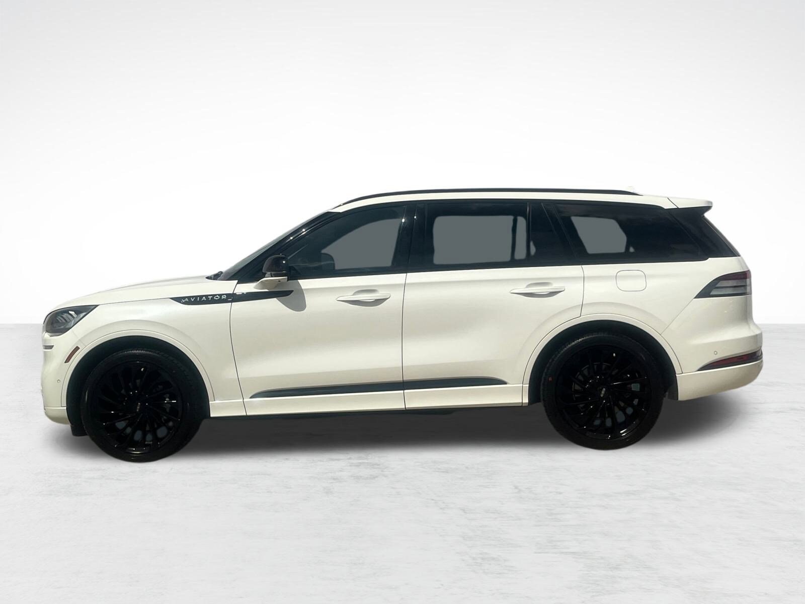2023 Lincoln Aviator Reserve photo 2
