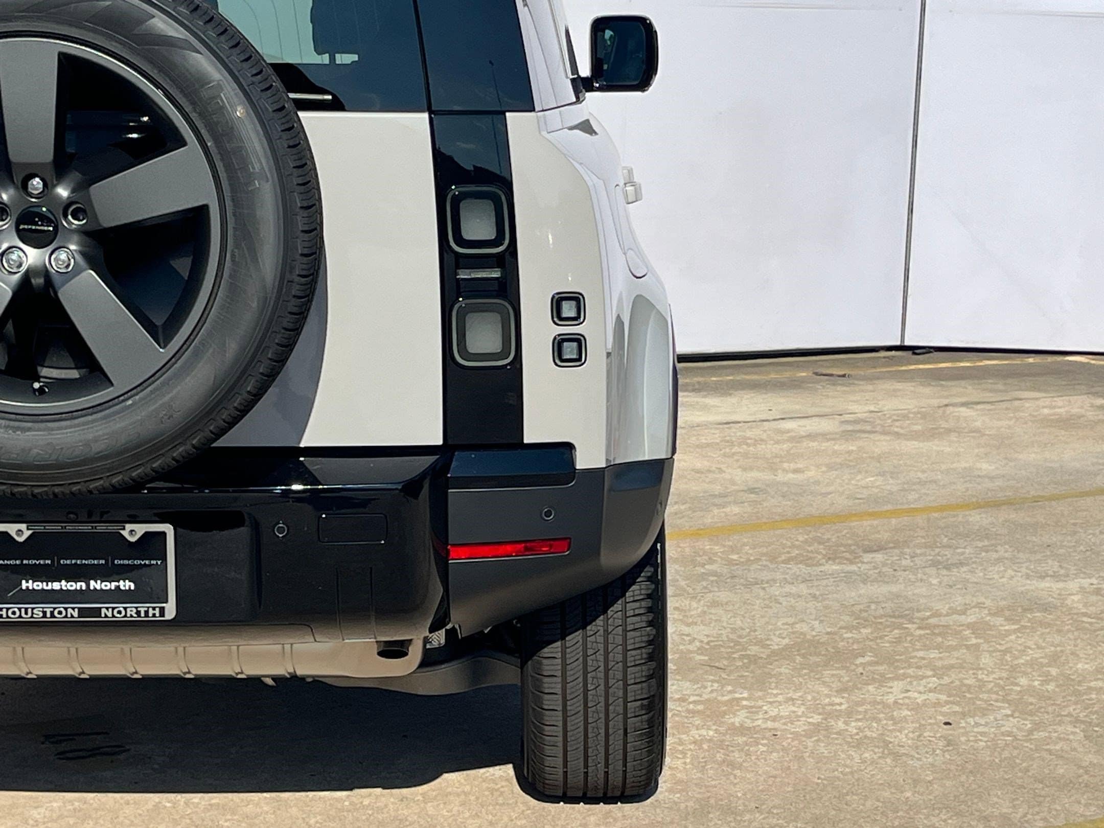 2026 Land Rover Defender S - Photo 29