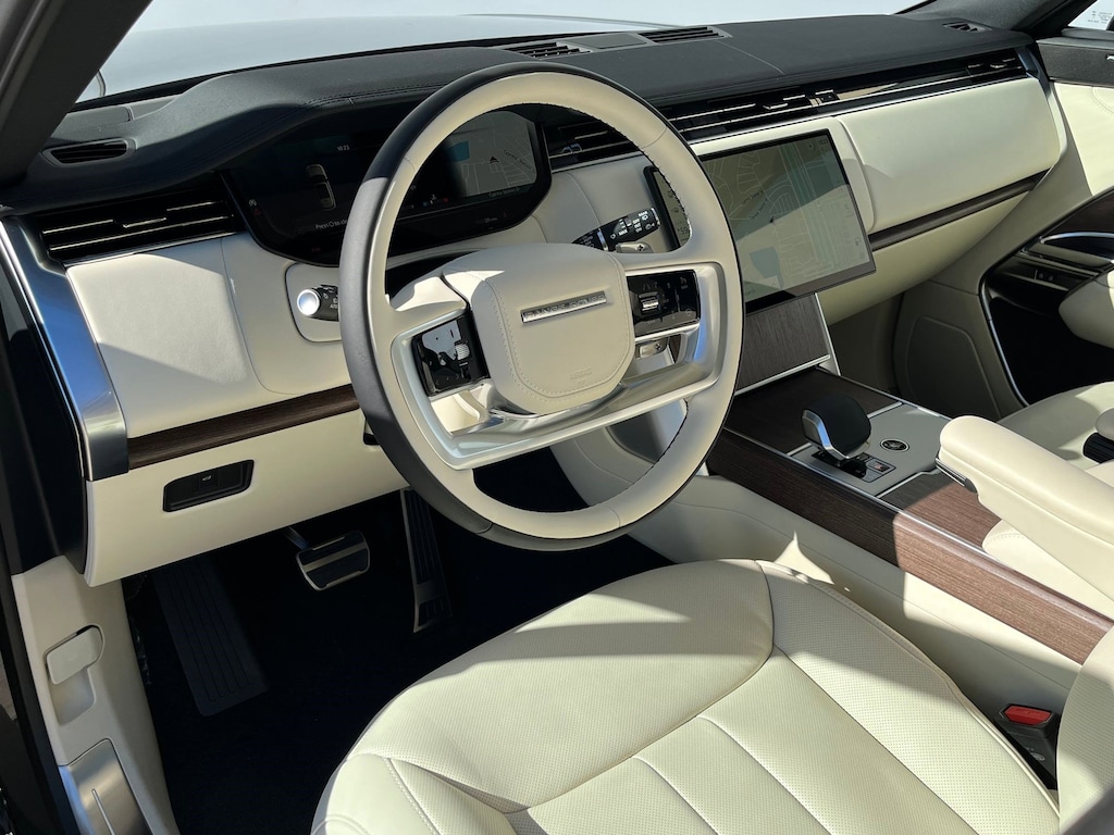 New 2026 Land Rover Range Rover P400 SE 7 Seat SUV