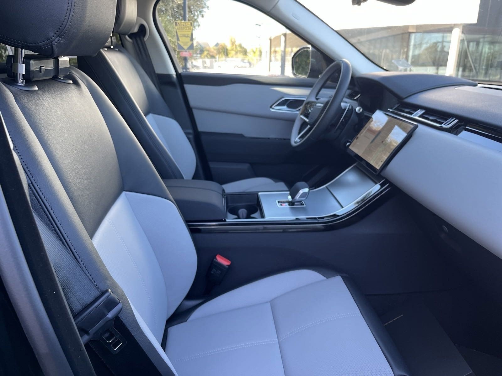 2025 Land Rover Range Rover Velar S - Photo 20